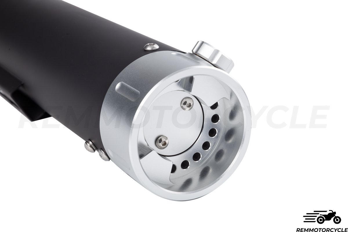 Black exhaust with manual valve