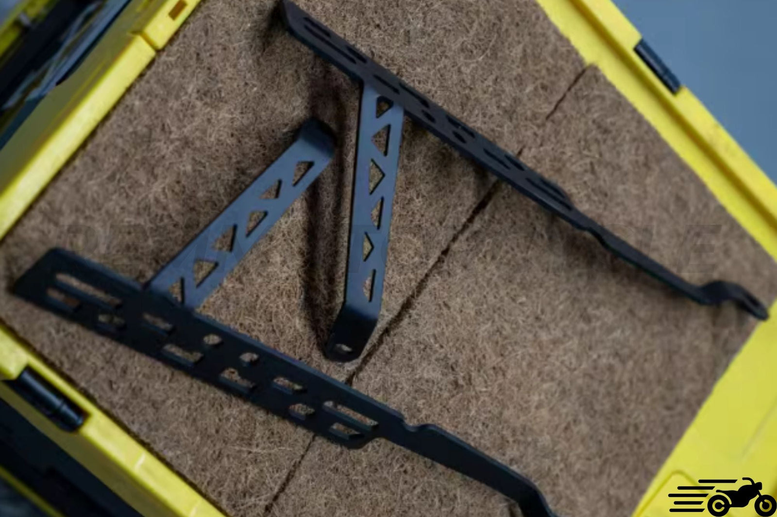 Brixton Cromwell 1200 luggage racks